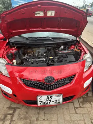 Toyota Yaris 2010 Red