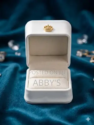 Royal Ivory White Ring Box/Ring Case