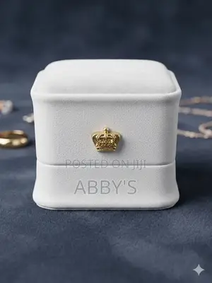 Royal Ivory White Ring Box/Ring Case