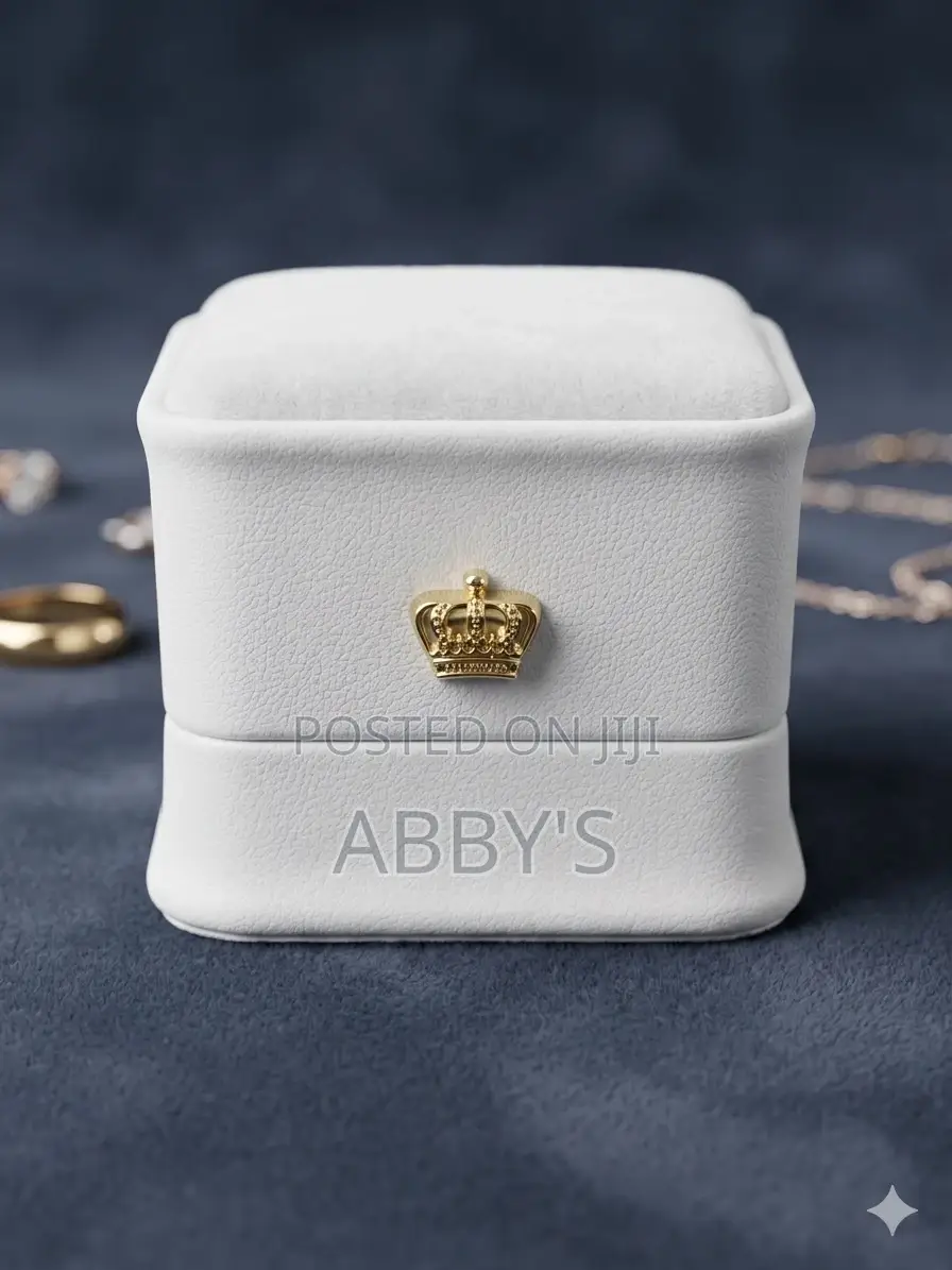 Royal Ivory White Ring Box/Ring Case