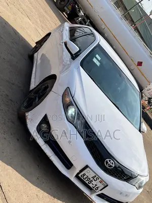 Toyota Camry SE 4dr Sedan (2.5L 4cyl 6A) 2014 White