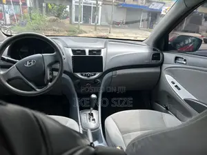 Hyundai Accent 2015 Red