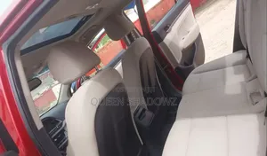 Hyundai Elantra 2017 Red