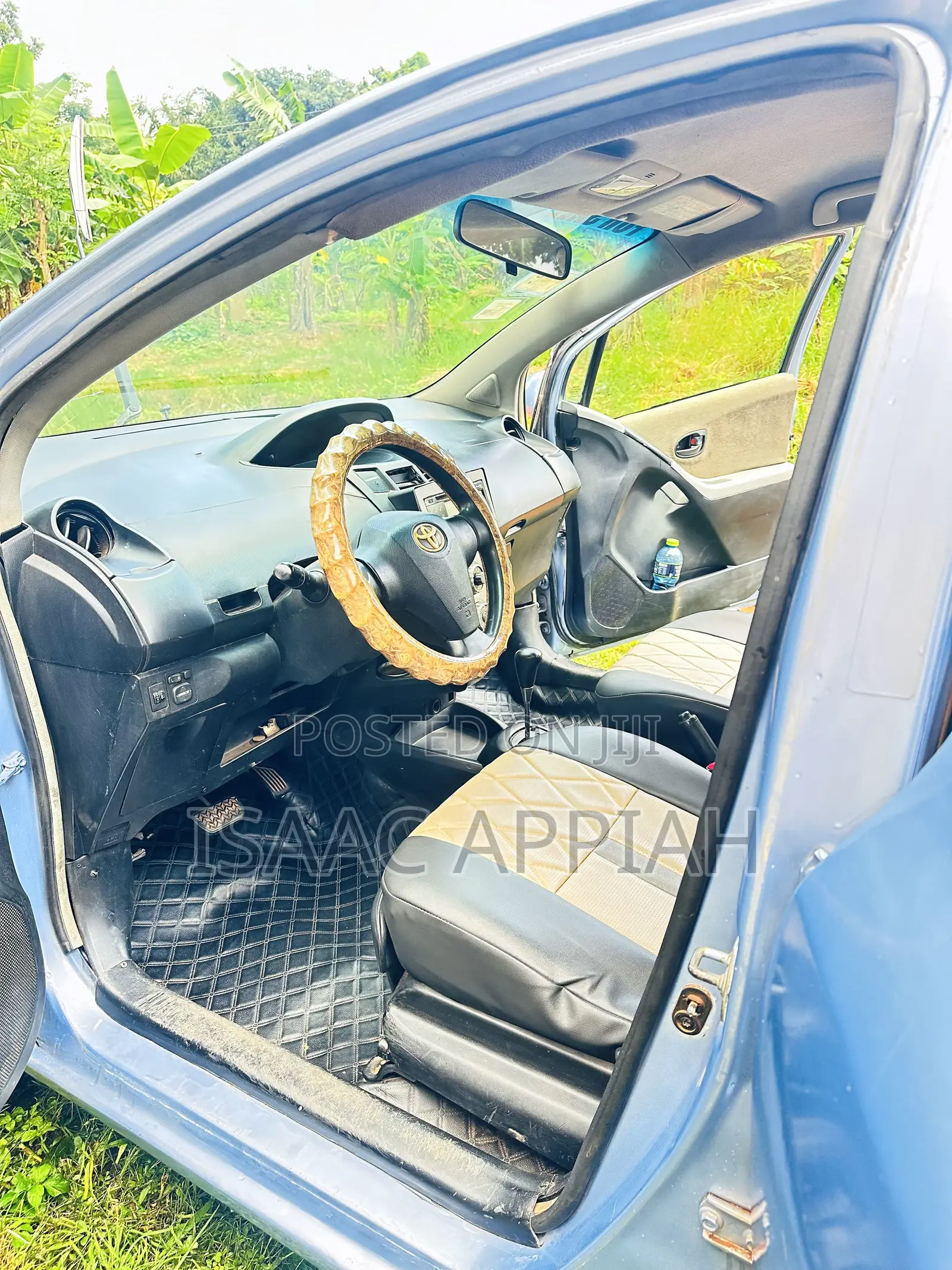 Toyota Vitz 1.3 AWD 5dr 2012 Blue