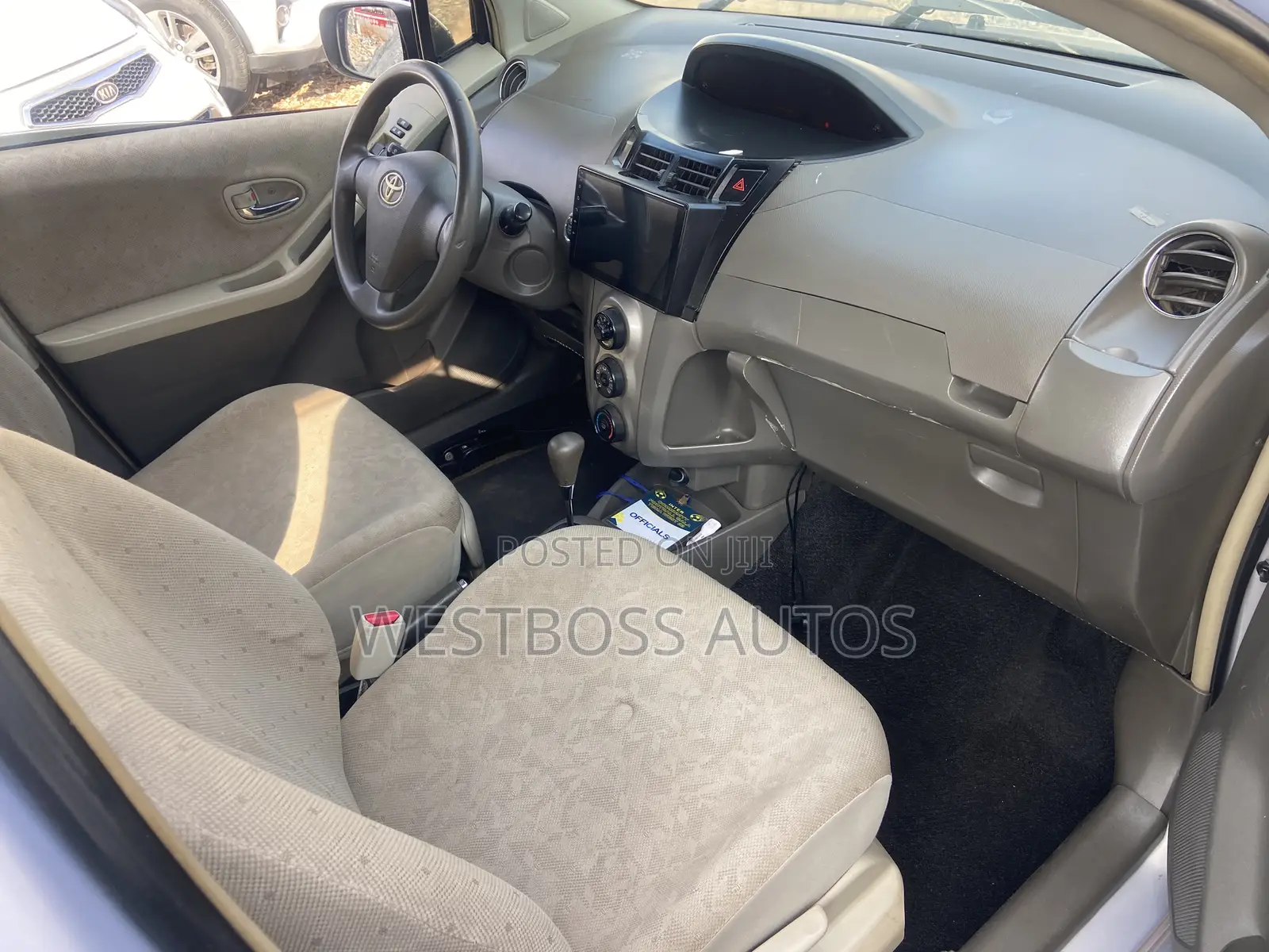 Toyota Vitz 1.3 AWD 5dr 2010
