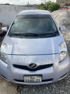 Toyota Vitz 1.3 AWD 5dr 2010
