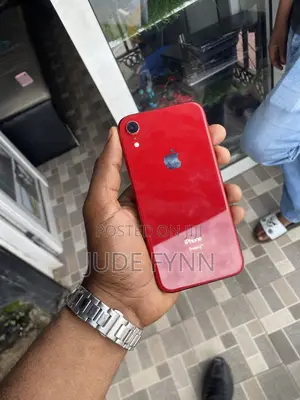 Apple iPhone XR 64 GB Red