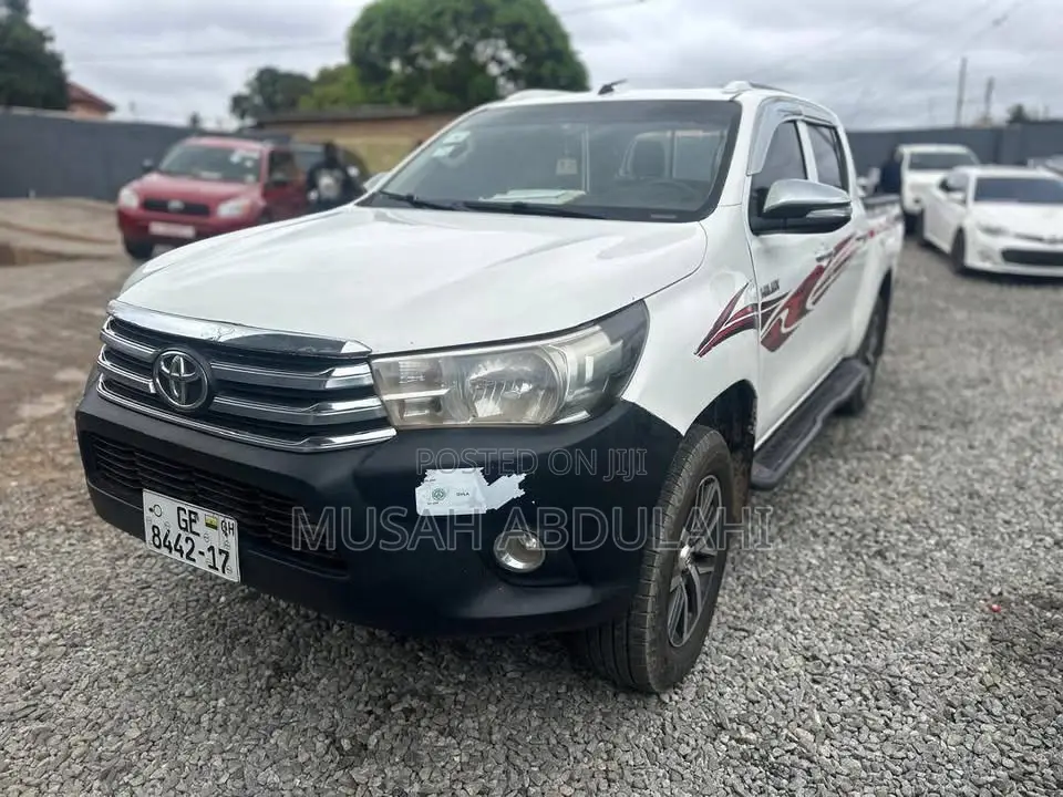 Toyota Hilux 2.5 D-4D 4X4 SRX 2009 White