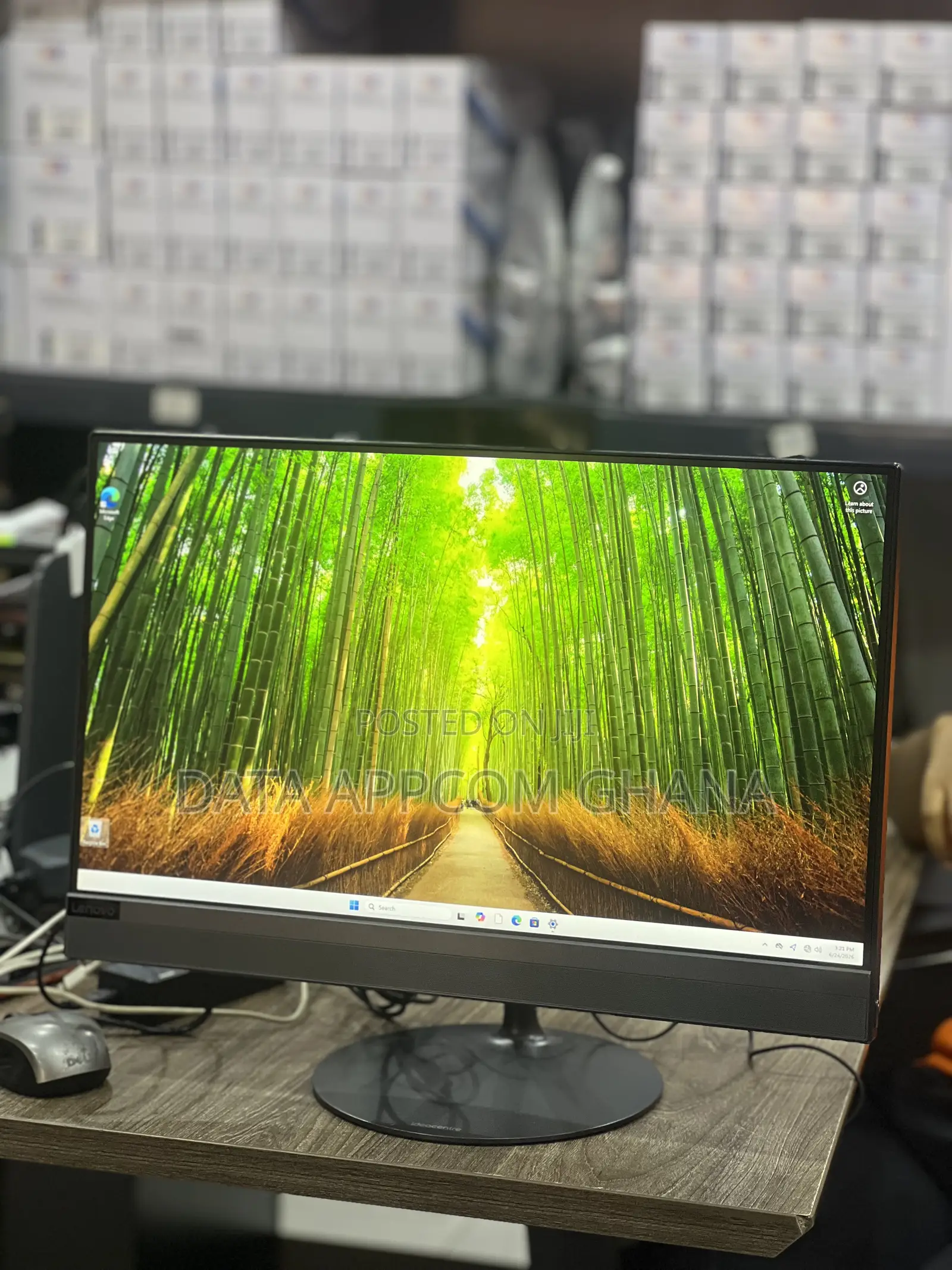 Desktop Computer Lenovo 8GB Intel Core 3 HDD 1T