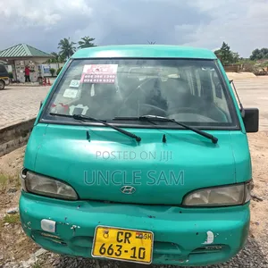 Hyundai H-100 1999 Green