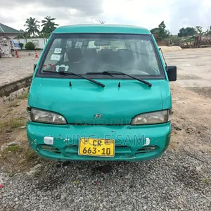 Hyundai H-100 1999 Green