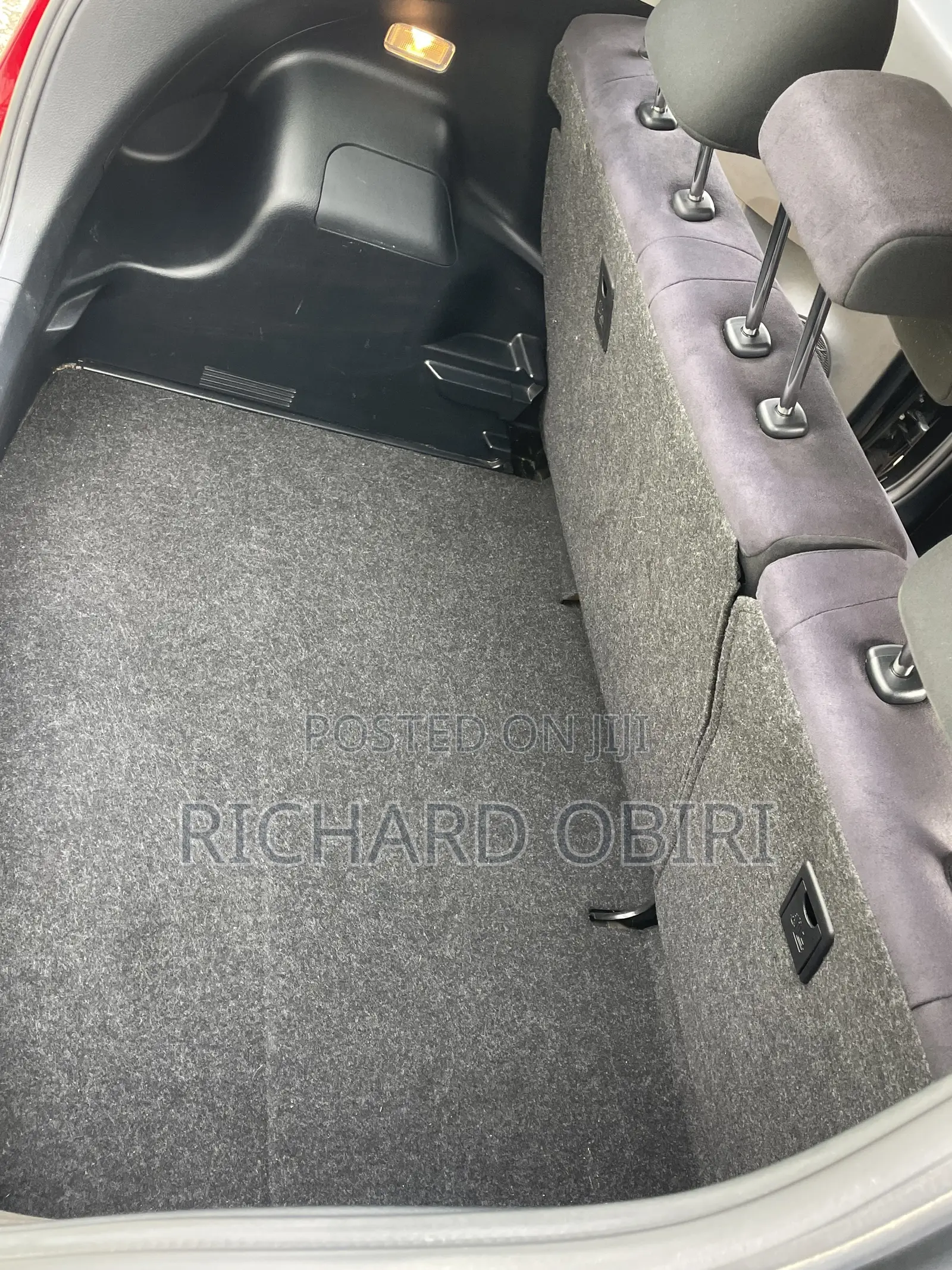 Toyota Vitz 1.3 FWD 5dr 2013 Black