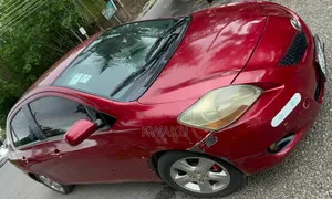 Toyota Yaris 2011 Red
