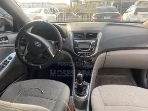 Hyundai Accent 2011 Gray