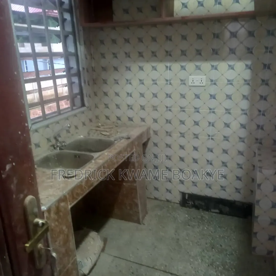 2bdrm Apartment in Brother K Estate, Kumasi Metropolitan for rent