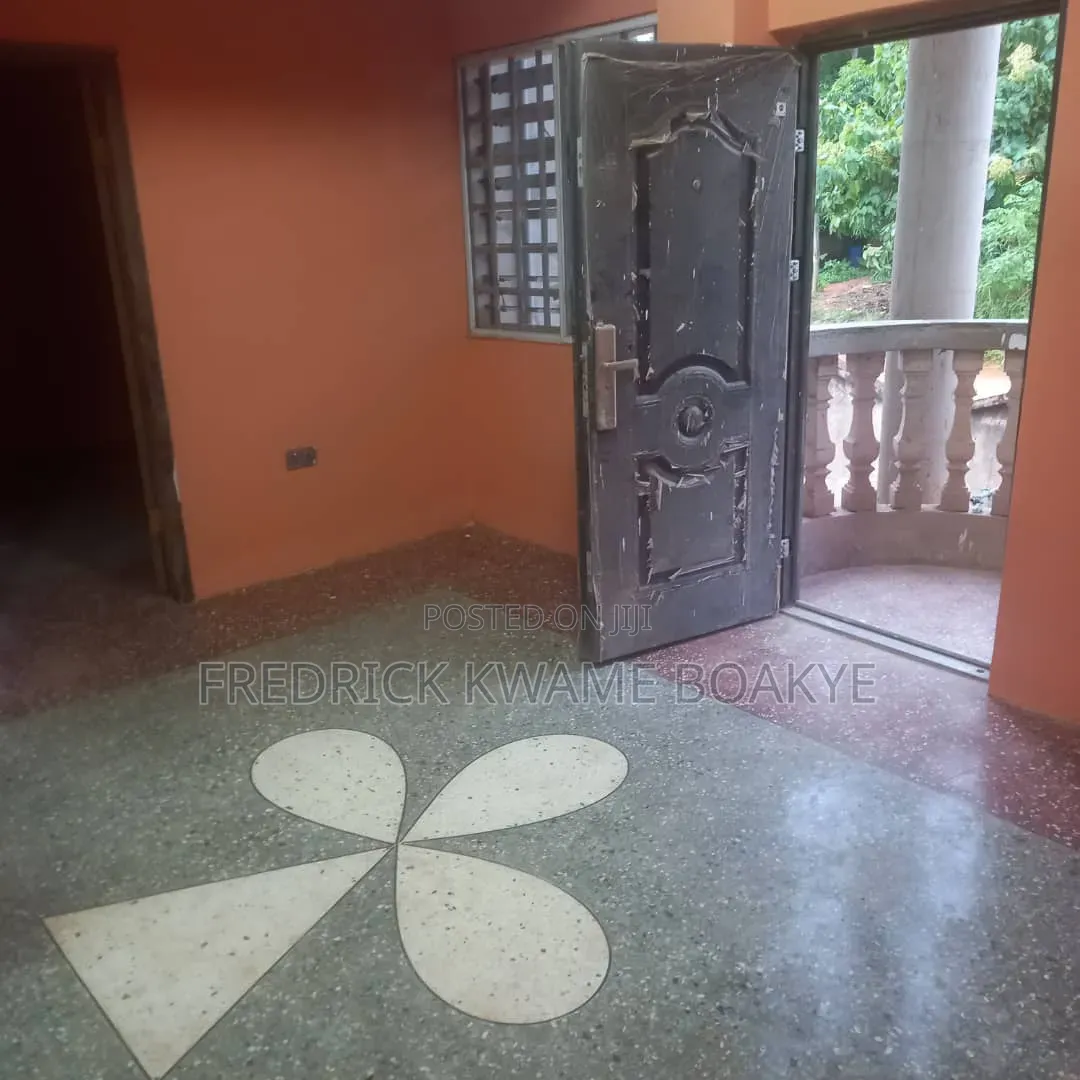 2bdrm Apartment in Brother K Estate, Kumasi Metropolitan for rent