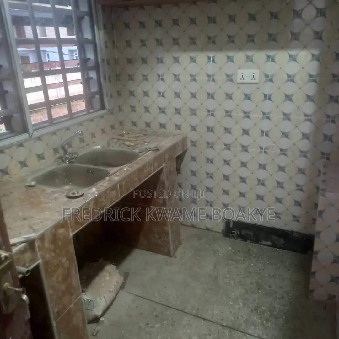 2bdrm Apartment in Brother K Estate, Kumasi Metropolitan for rent