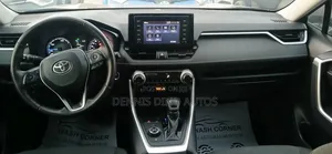 Toyota RAV4 2021 Blue