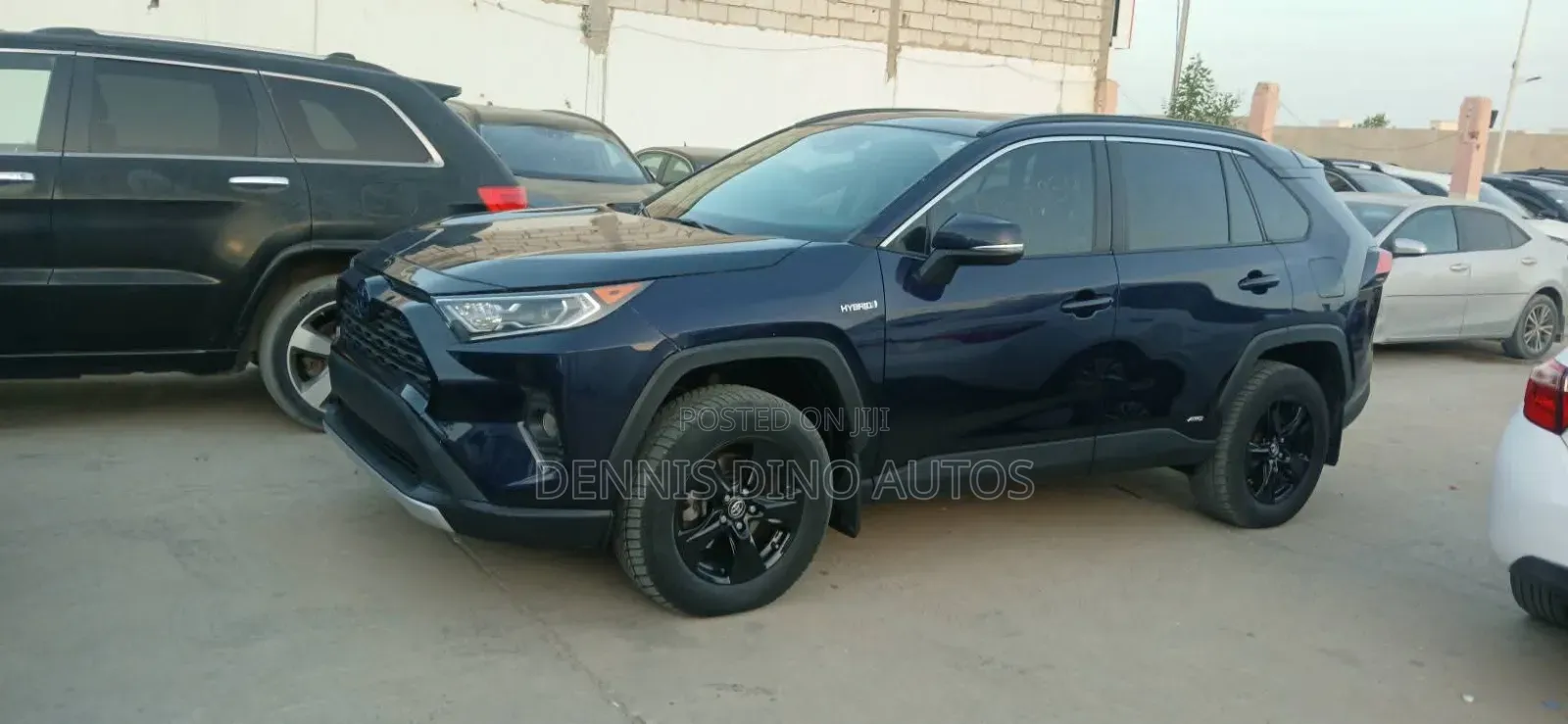 Toyota RAV4 2021 Blue