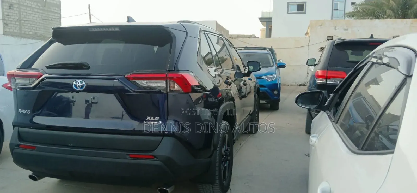 Toyota RAV4 2021 Blue