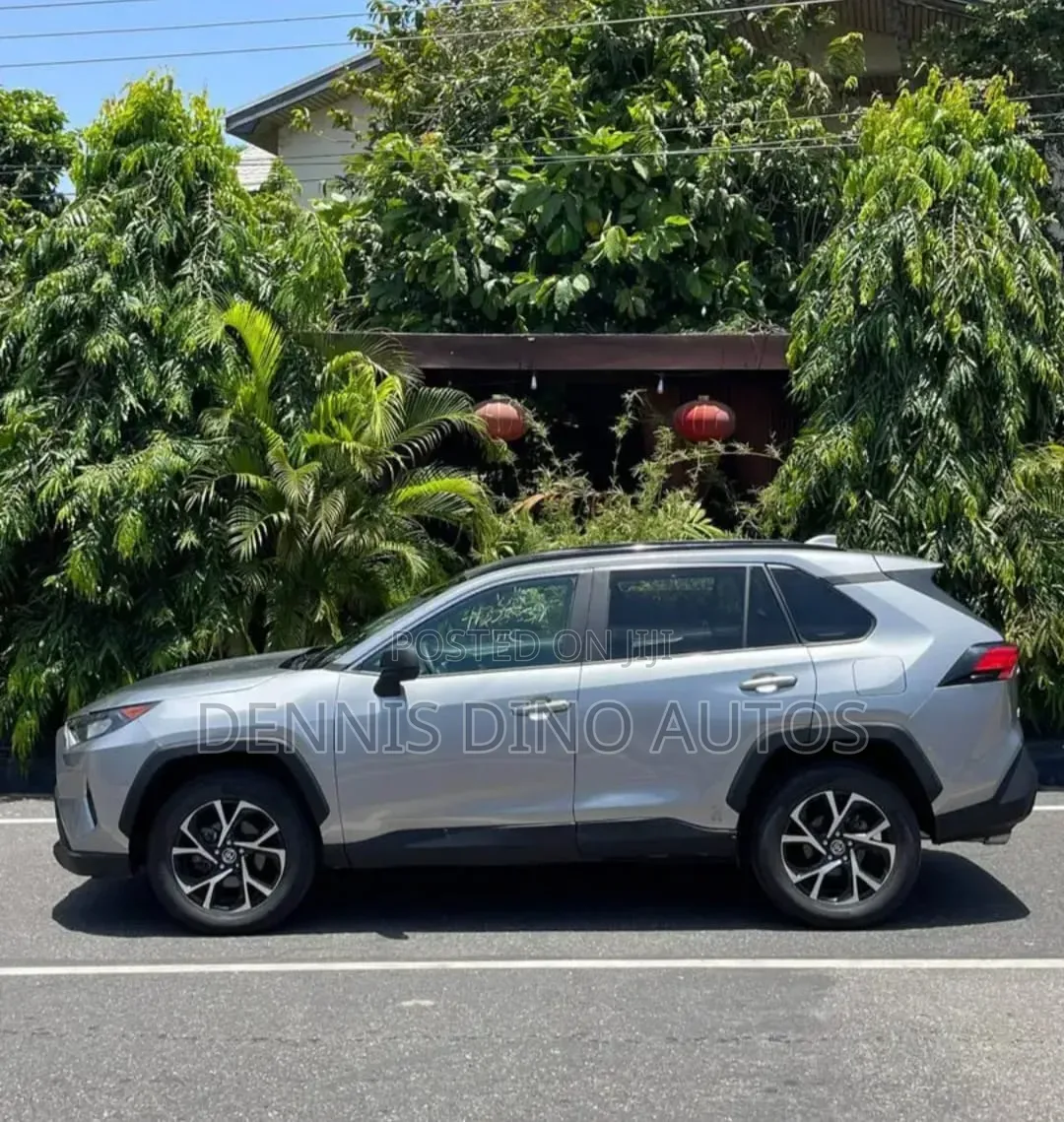 Toyota RAV4 2021 Silver