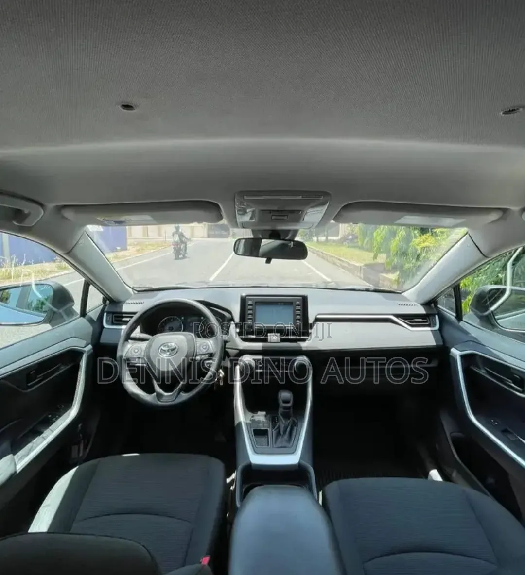 Toyota RAV4 2021 Silver