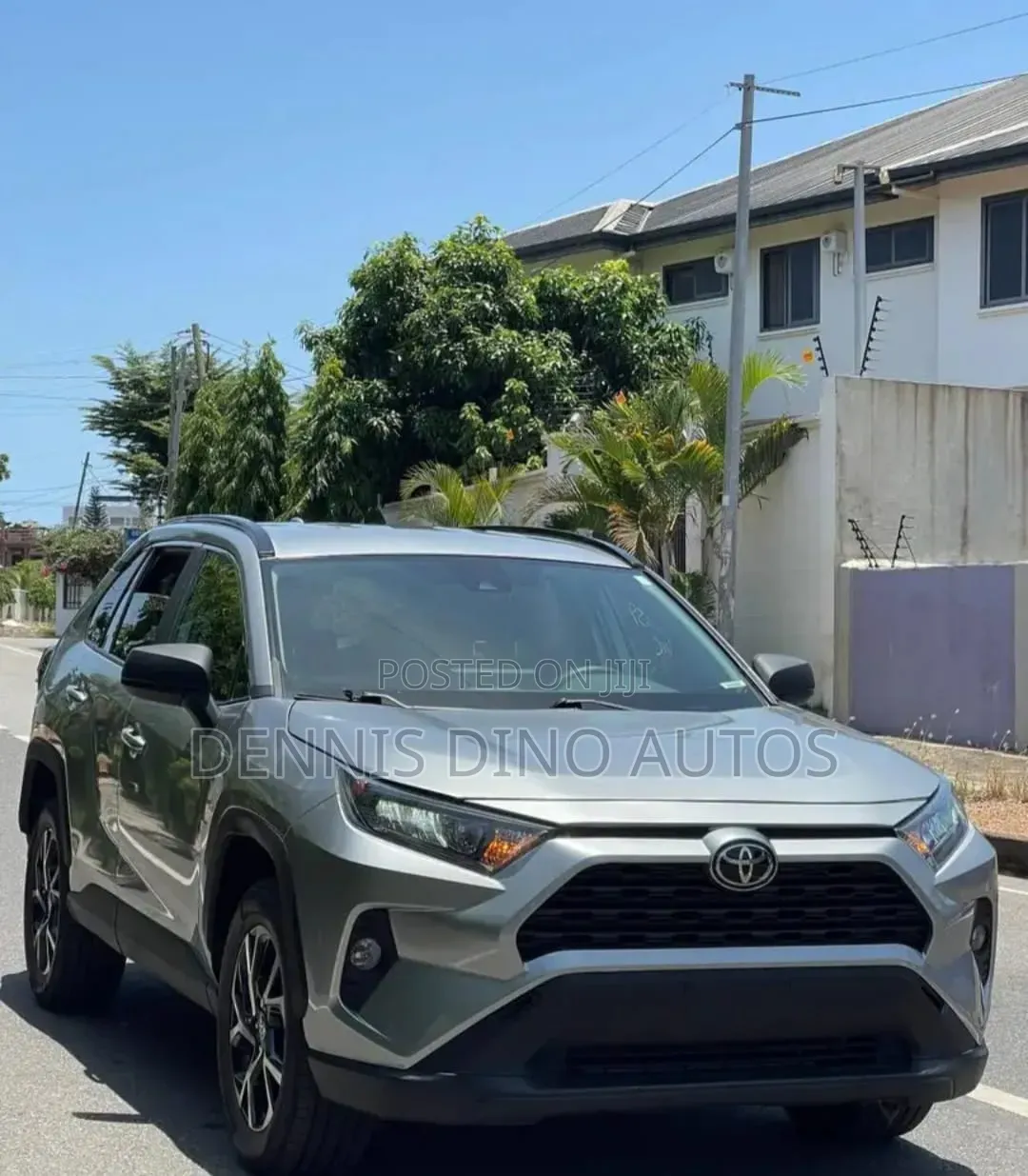 Toyota RAV4 2021 Silver