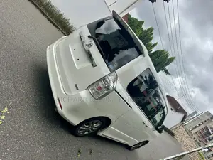 Toyota Voxy 2012 White