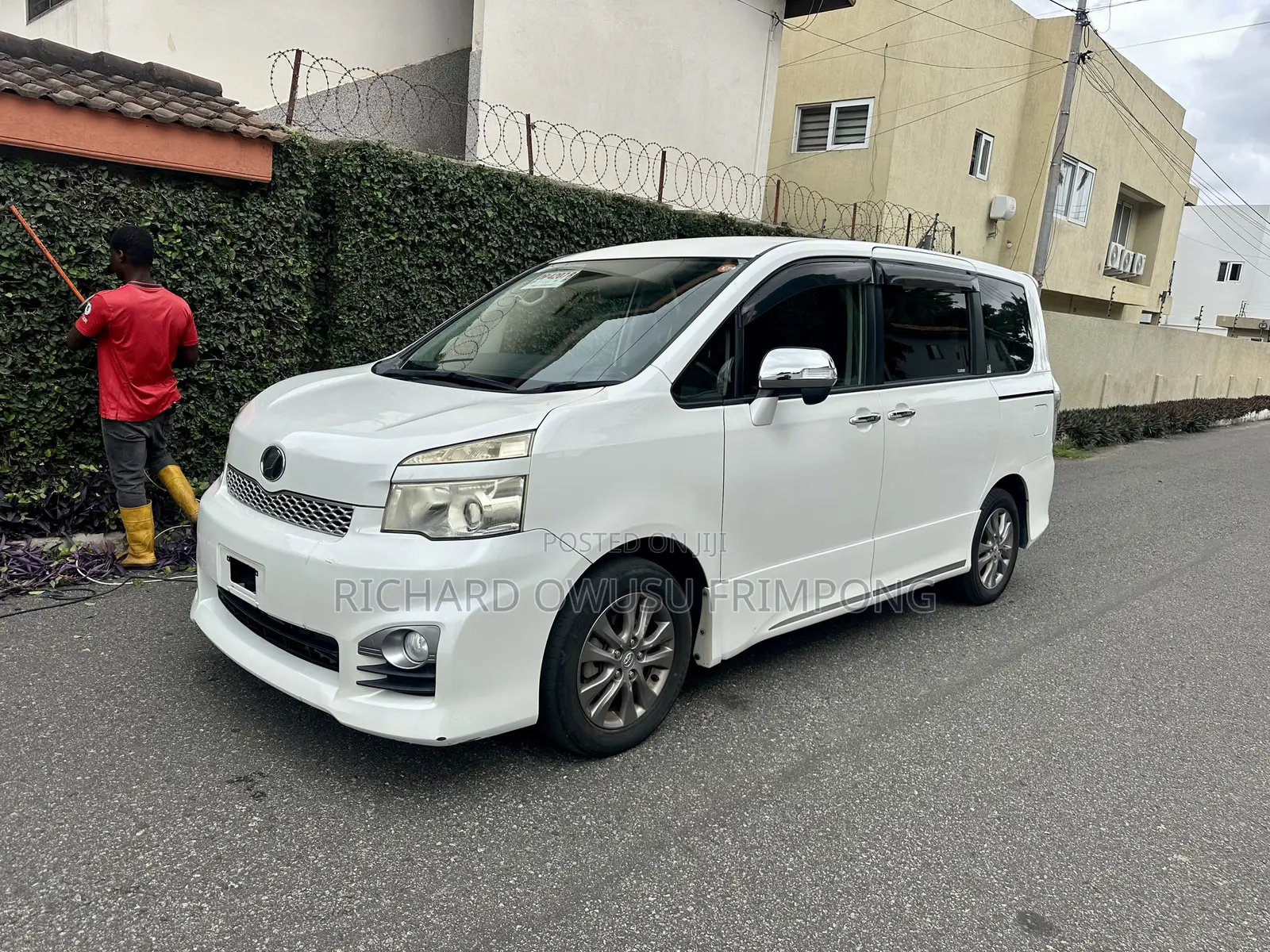 Toyota Voxy 2012 White