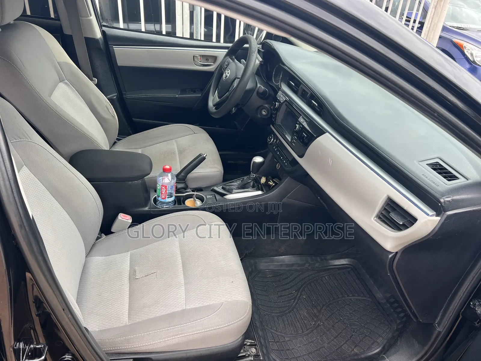 Toyota Corolla LE Eco 4dr Sedan (1.8L 4cyl CVT) 2016 Black