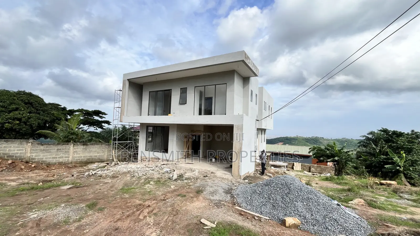 4bdrm House in Aburi for sale