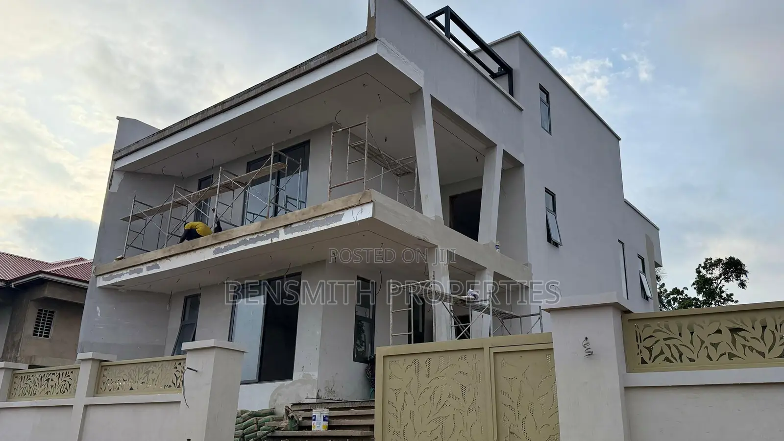 4bdrm House in Aburi for sale