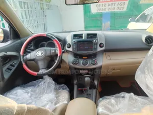 Toyota RAV4 2011 Black