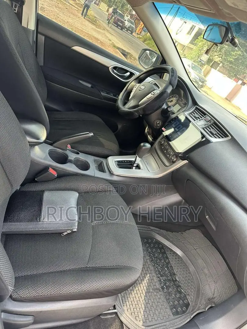 Nissan Sentra S 4dr Sedan (1.8L 4cyl CVT) 2015 Silver