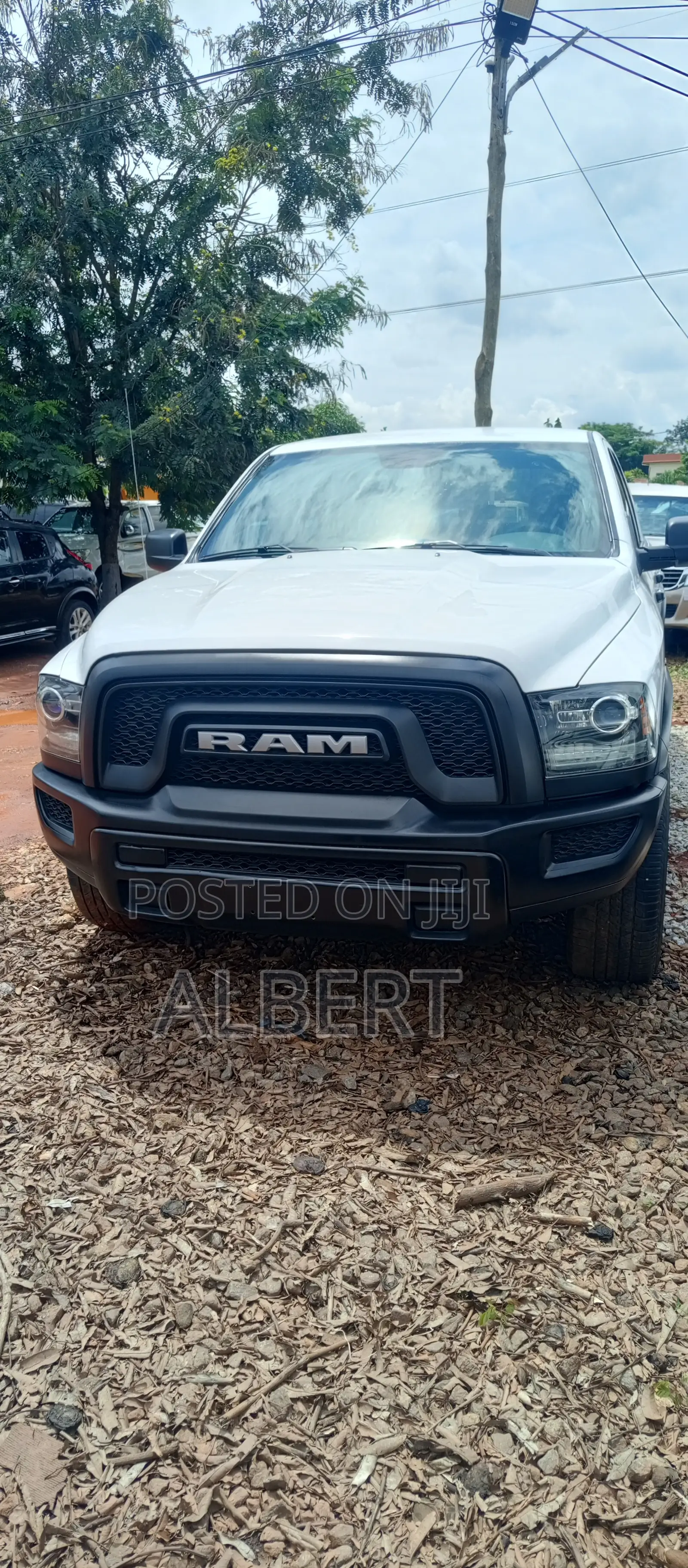 RAM 1500 2021 White