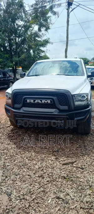 RAM 1500 2021 White