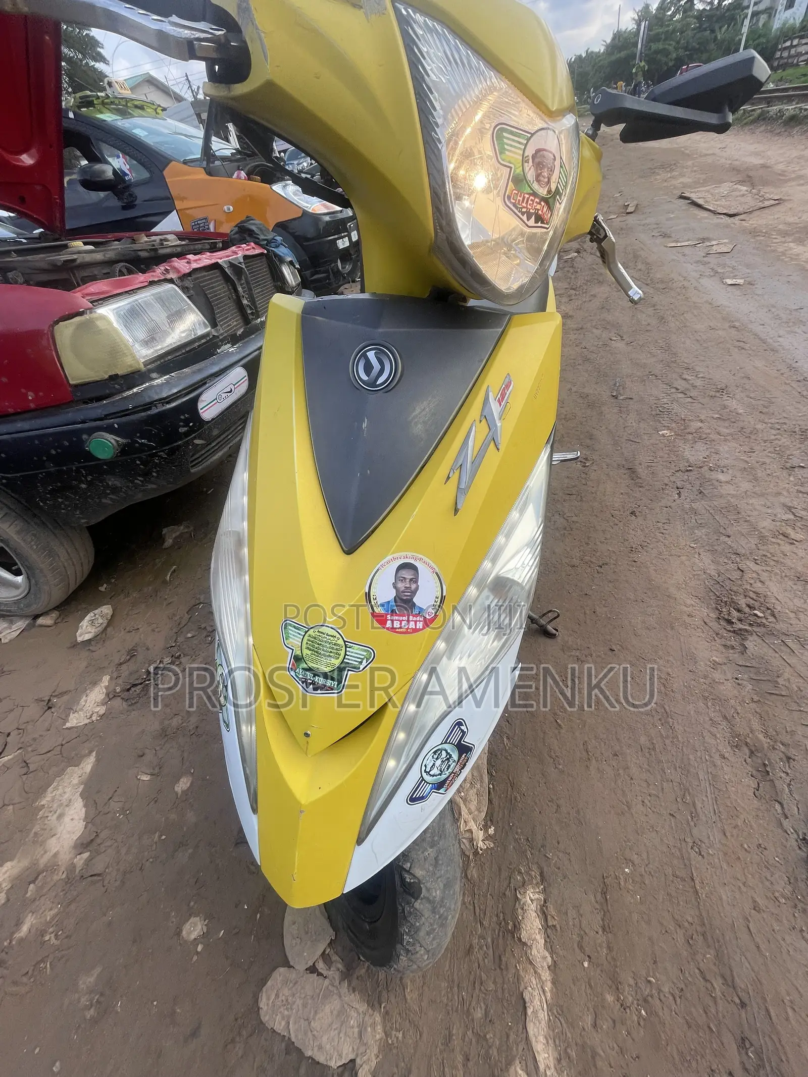 Honda 2025 Yellow