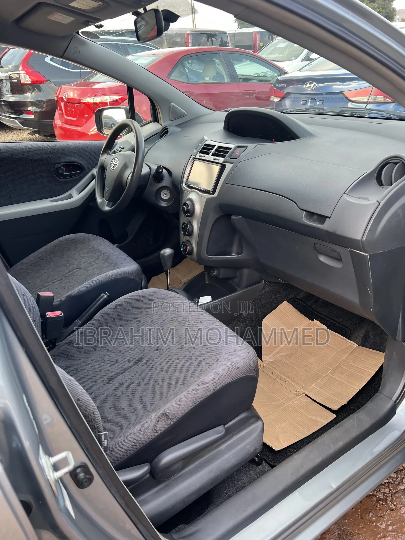 Toyota Vitz 1.5 FWD 3dr 2011 Gray