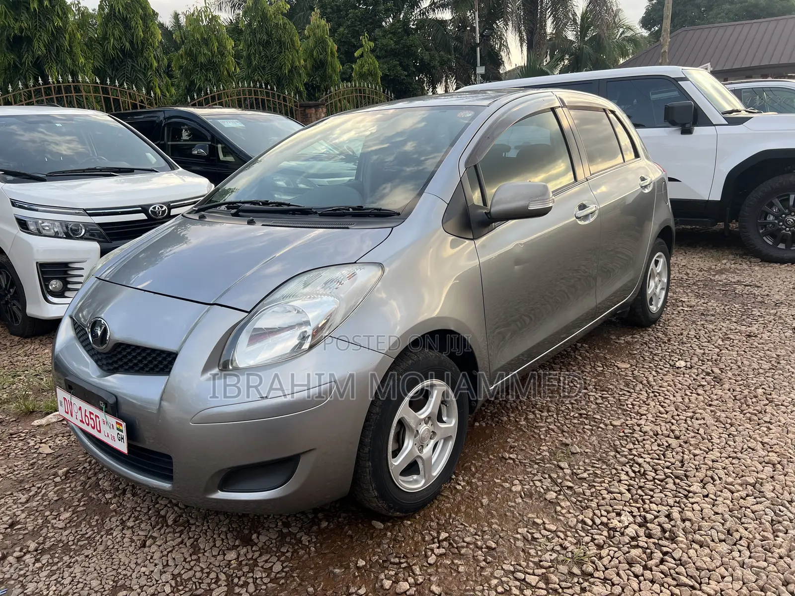 Toyota Vitz 1.5 FWD 3dr 2011 Gray