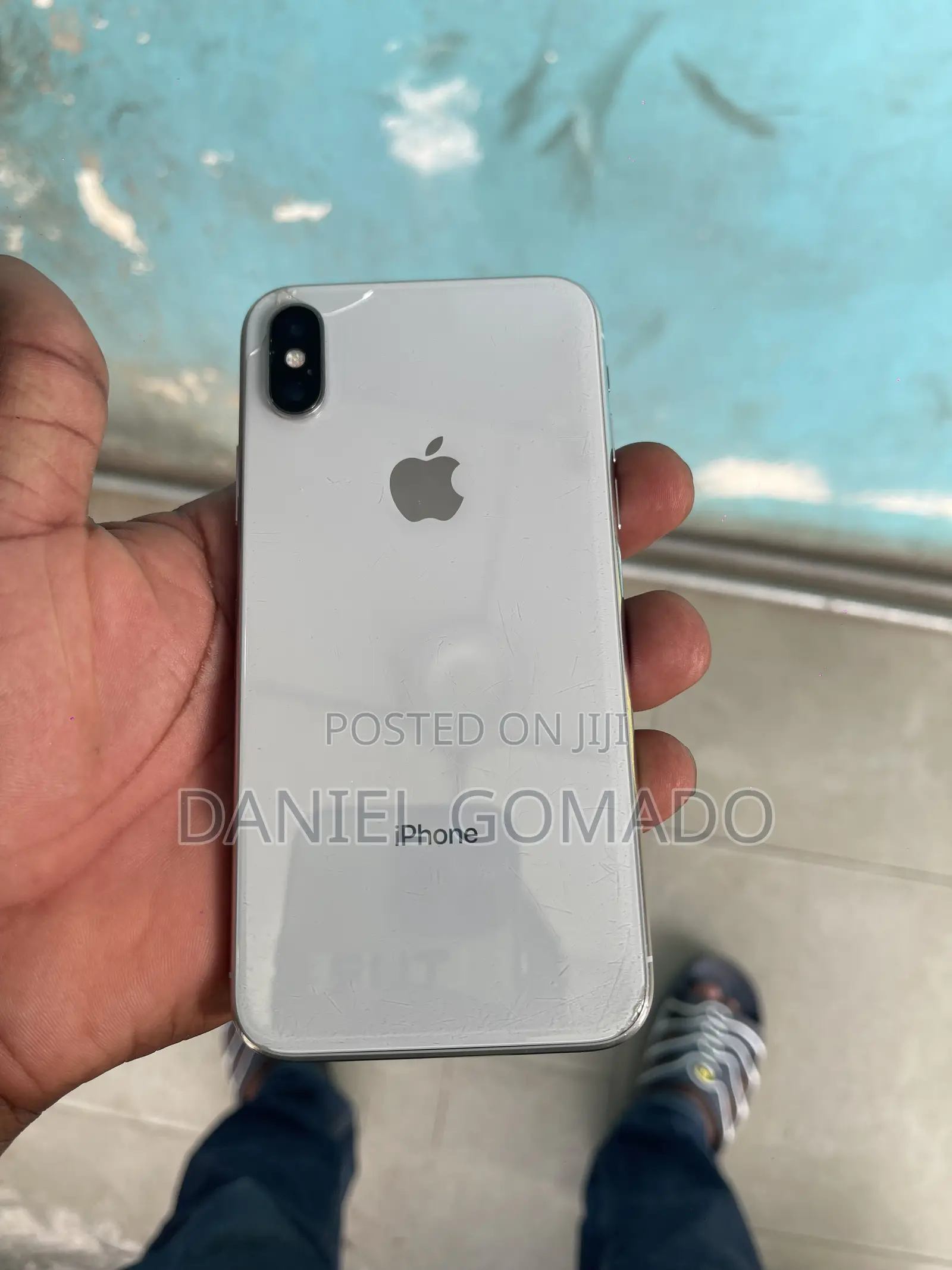 Apple iPhone X 64 GB White