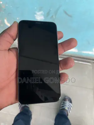Apple iPhone X 64 GB White