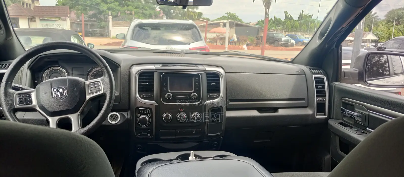 RAM 1500 2021 White