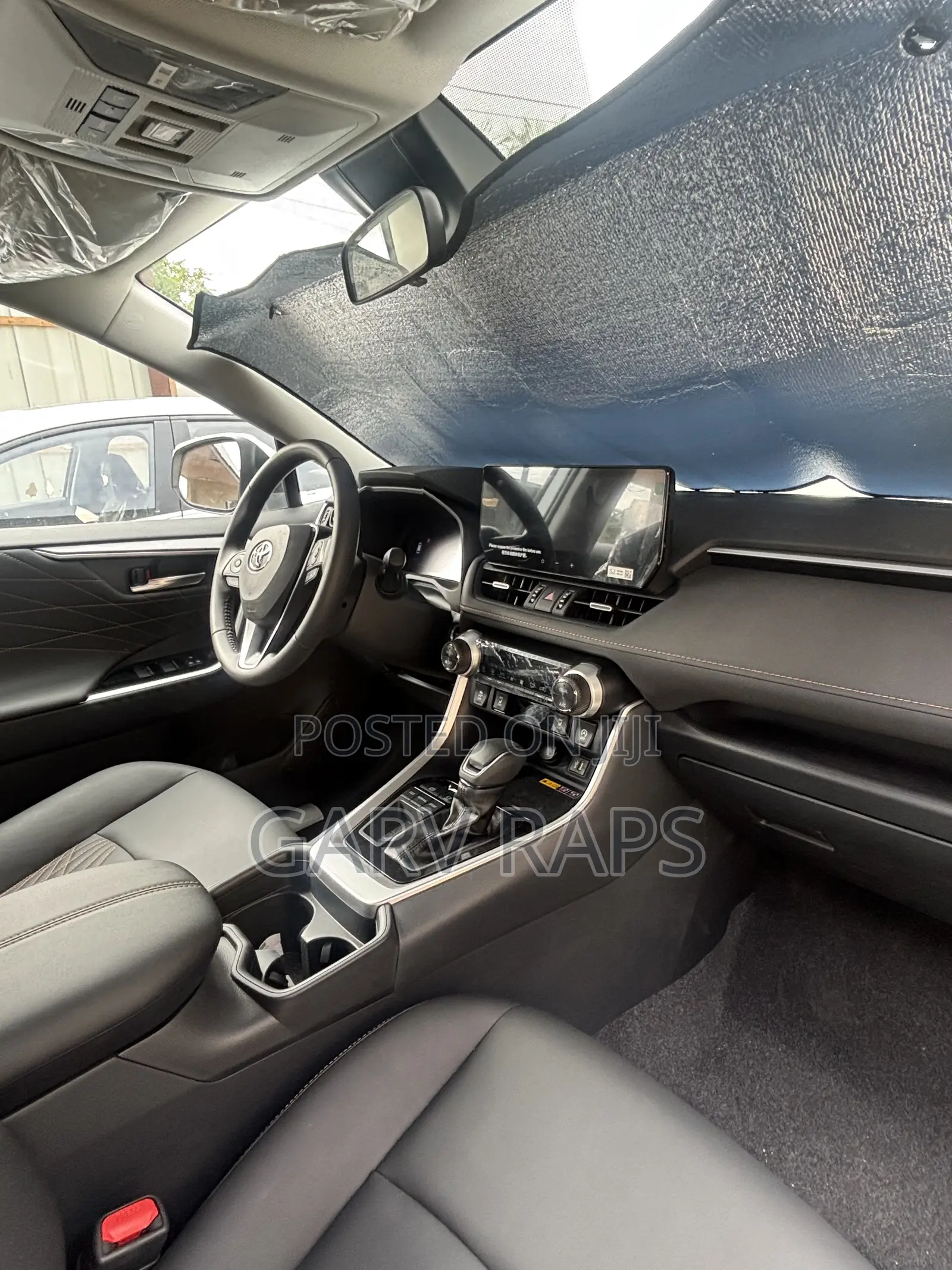 New Toyota RAV4 XLE 2025 White