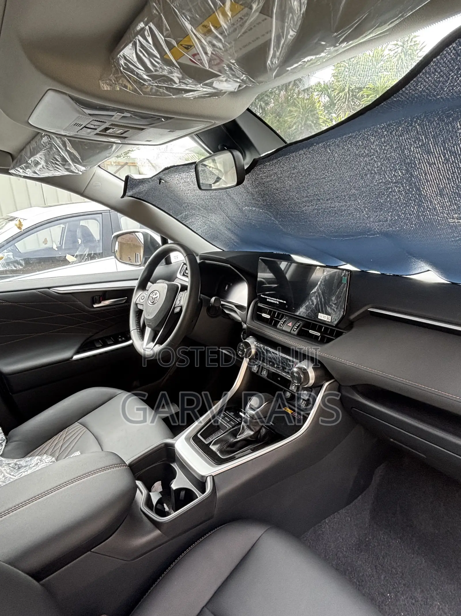 New Toyota RAV4 XLE 2025 White