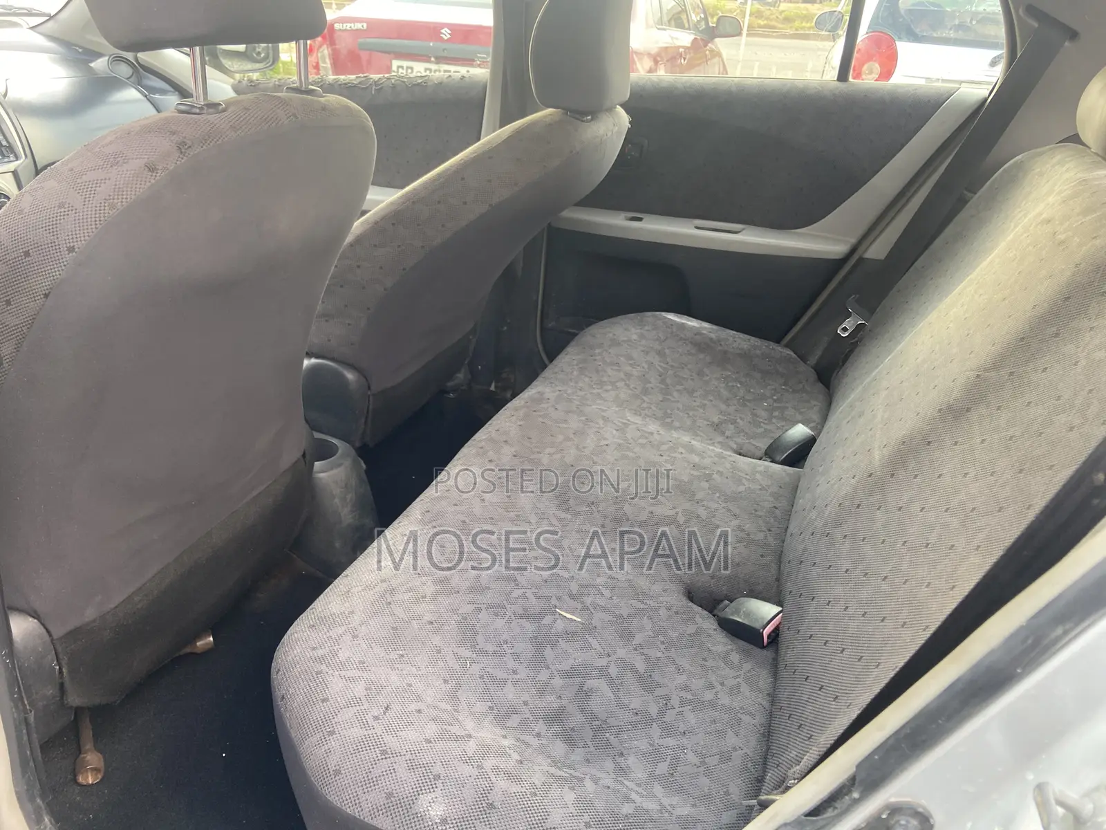 Toyota Vitz 2010 Silver