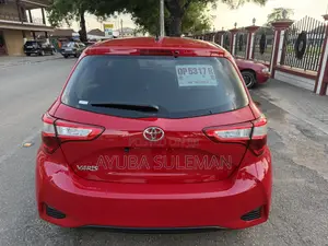 Toyota Yaris 2017 Red