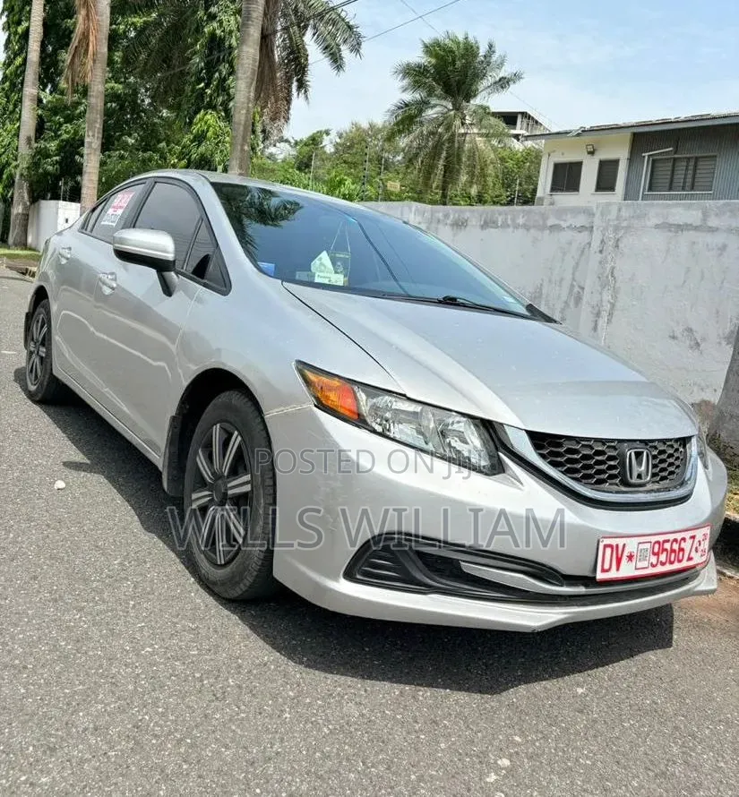 Honda Civic LX 4dr Sedan (1.8L 4cyl 5M) 2014 Gray