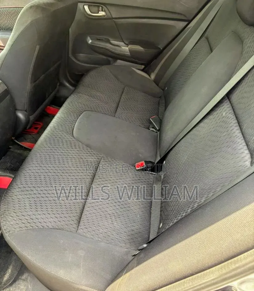 Honda Civic LX 4dr Sedan (1.8L 4cyl 5M) 2014 Gray