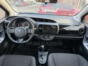 Toyota Yaris 2017 Red