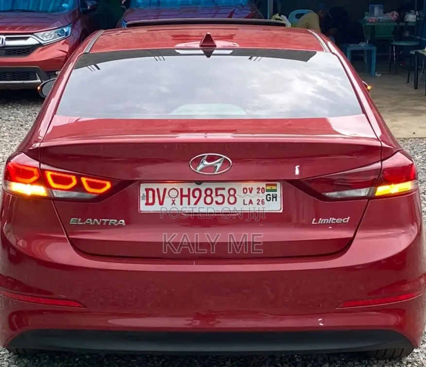 Hyundai Elantra 2017 Red